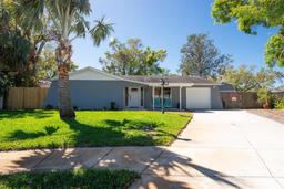 Picture of 11980 Valencia Court, Seminole, FL 33772