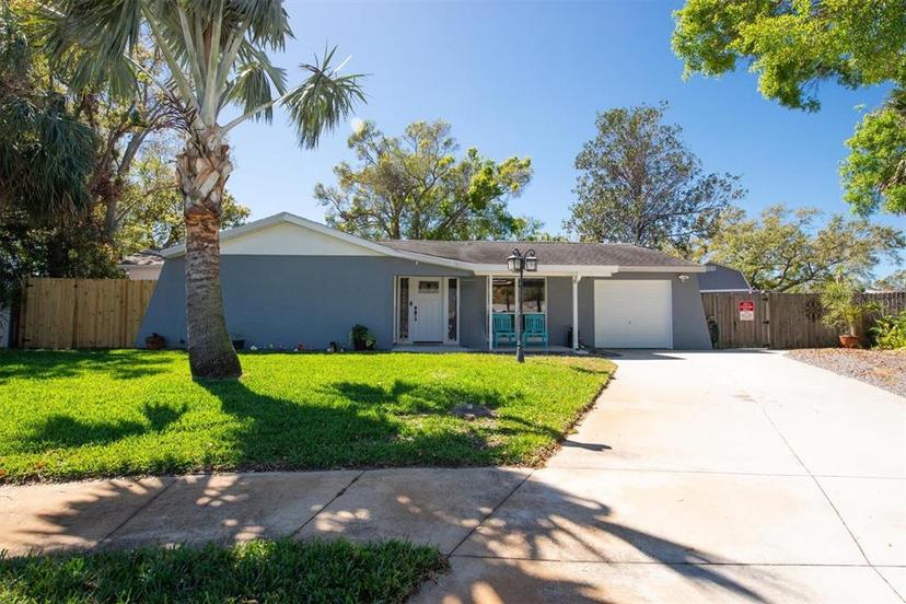 Picture of 11980 Valencia Court, Seminole FL 33772