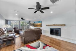 Picture of 11980 Valencia Court, Seminole, FL 33772