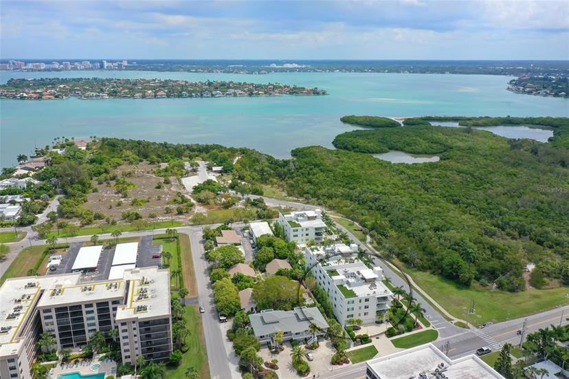 Picture of 129 Taft Drive Unit W102, Sarasota FL 34236