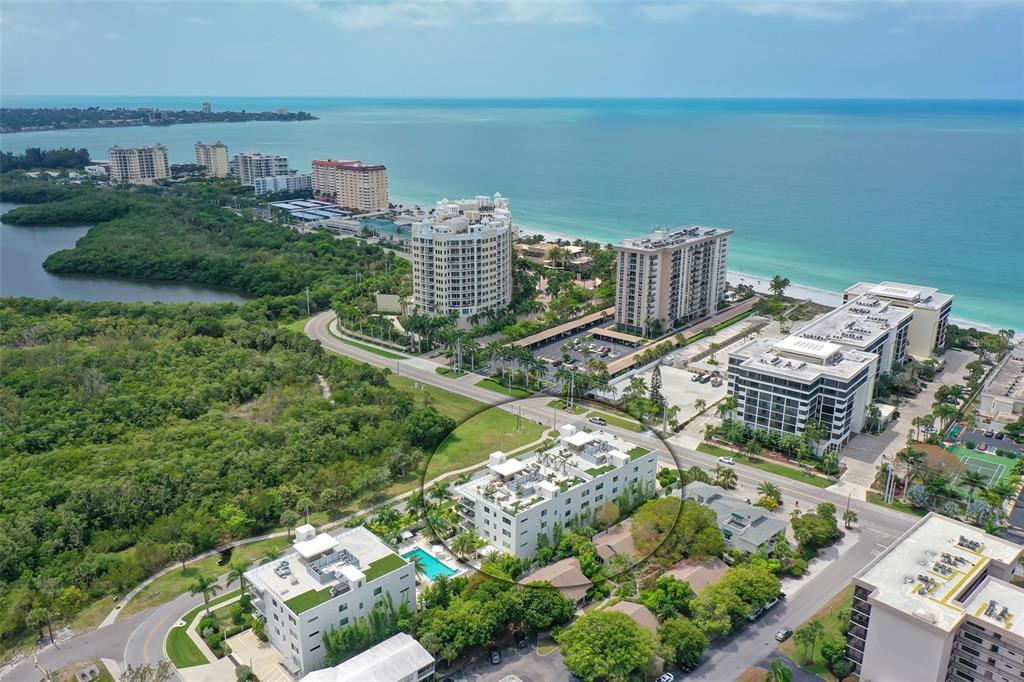 Picture of 129 Taft Drive Unit W102, Sarasota, FL 34236