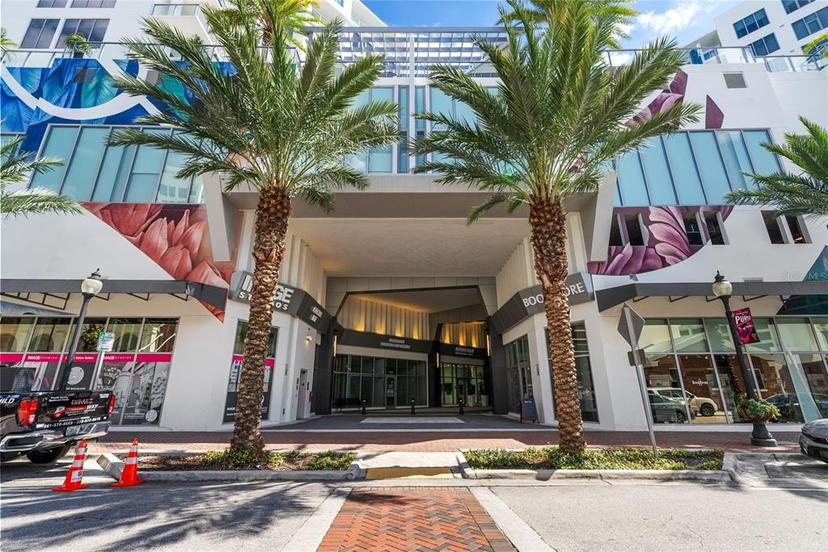 Picture of 111 S Pineapple Avenue Unit 918, Sarasota FL 34236
