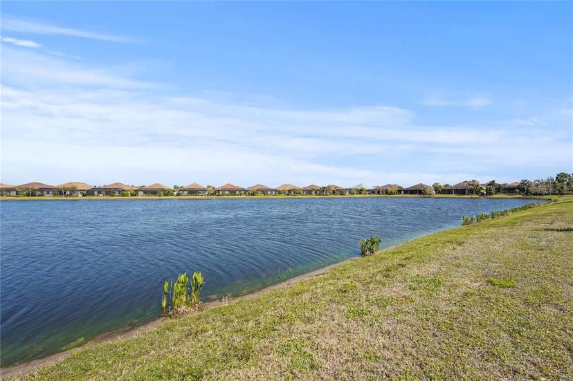 Picture of 7036 Whittlebury Trail, Bradenton FL 34202