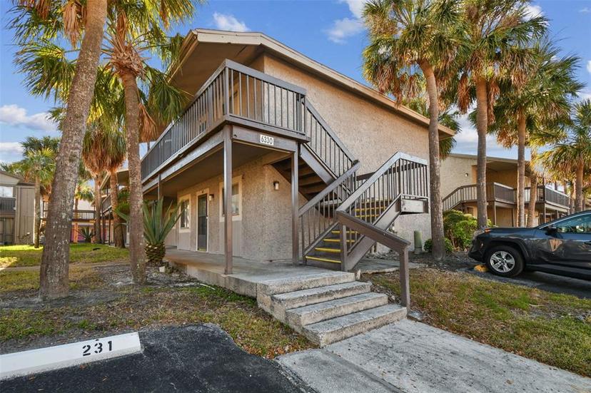 Picture of 6330 Newtown Circle Unit 30B4, Tampa FL 33615