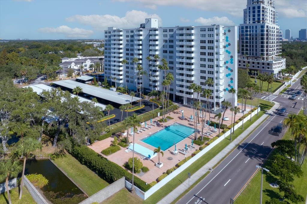 Picture of 2401 Bayshore Boulevard Unit Cu1, Tampa, FL 33629