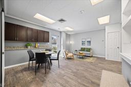 Picture of 2401 Bayshore Boulevard Unit Cu1, Tampa, FL 33629