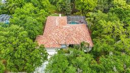 Picture of 9131 Woodridge Run Drive, Tampa, FL 33647