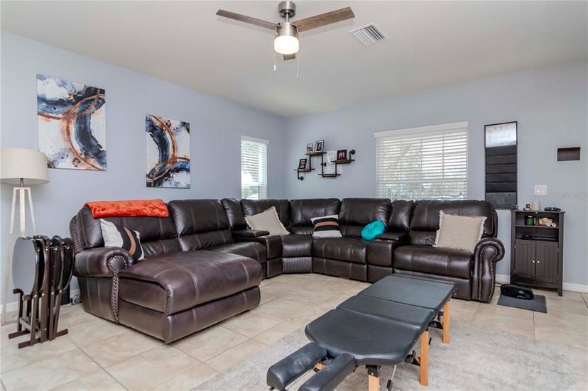 Picture of 4764 Chatterton Way, Riverview FL 33578