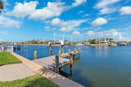 Picture of 3906 Versailles Drive, Tampa, FL 33634