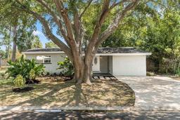 Picture of 6690 33Rd Avenue N, St Petersburg, FL 33710