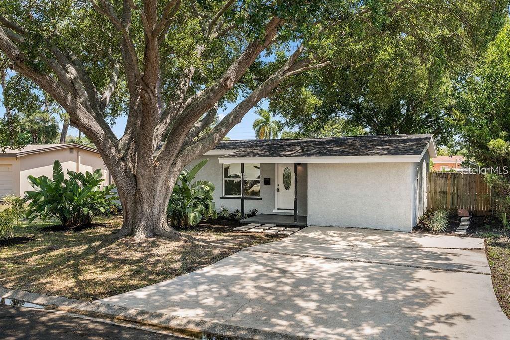 Picture of 6690 33Rd Avenue N, St Petersburg, FL 33710
