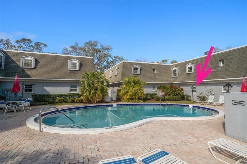 Picture of 1719 Belleair Forest Drive Unit B, Belleair FL 33756