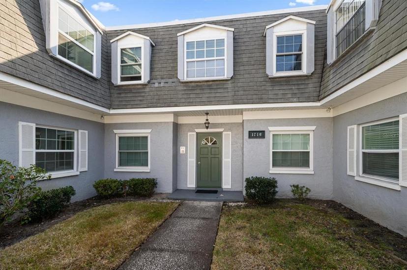 Picture of 1719 Belleair Forest Drive Unit B, Belleair FL 33756