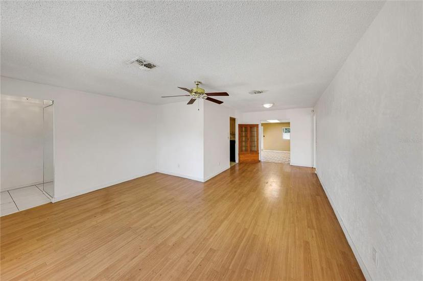 Picture of 1137 54Th Avenue S, St Petersburg FL 33705