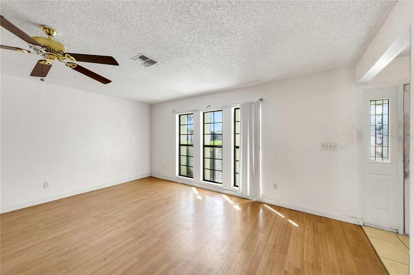 Picture of 1137 54Th Avenue S, St Petersburg FL 33705