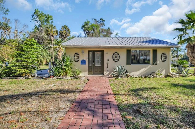 Picture of 1149 SE Kings Bay Drive, Crystal River FL 34429