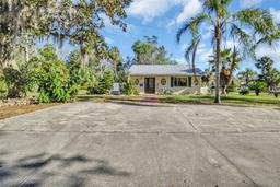 Picture of 1149 SE Kings Bay Drive, Crystal River, FL 34429