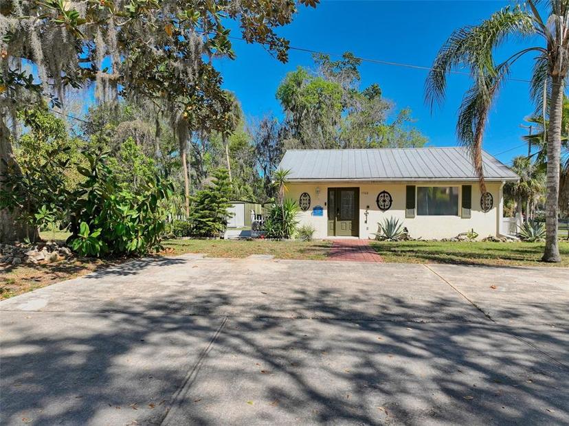 Picture of 1149 SE Kings Bay Drive, Crystal River FL 34429