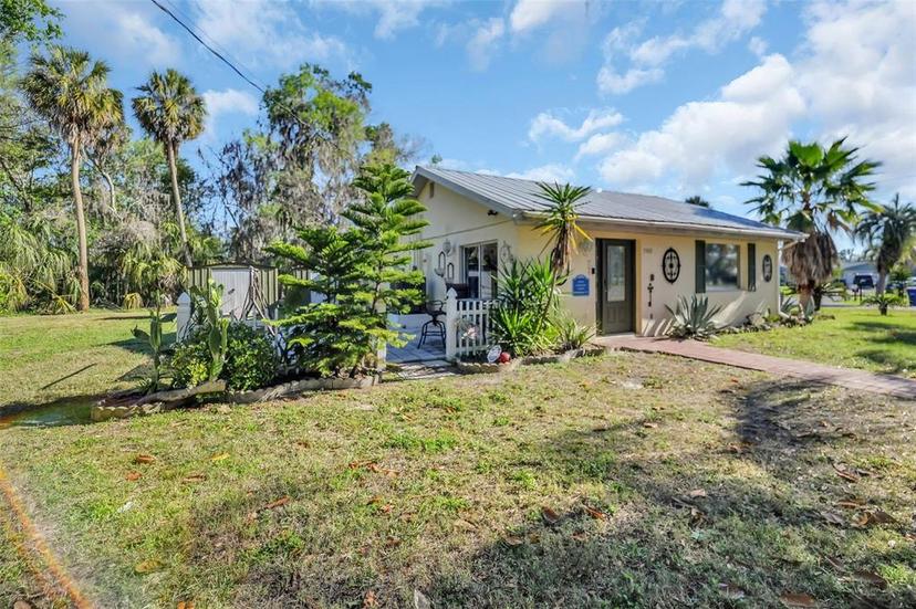Picture of 1149 SE Kings Bay Drive, Crystal River FL 34429