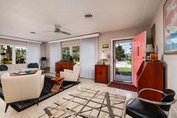 Picture of 2340 W Bay Isle Drive Se, St Petersburg, FL 33705