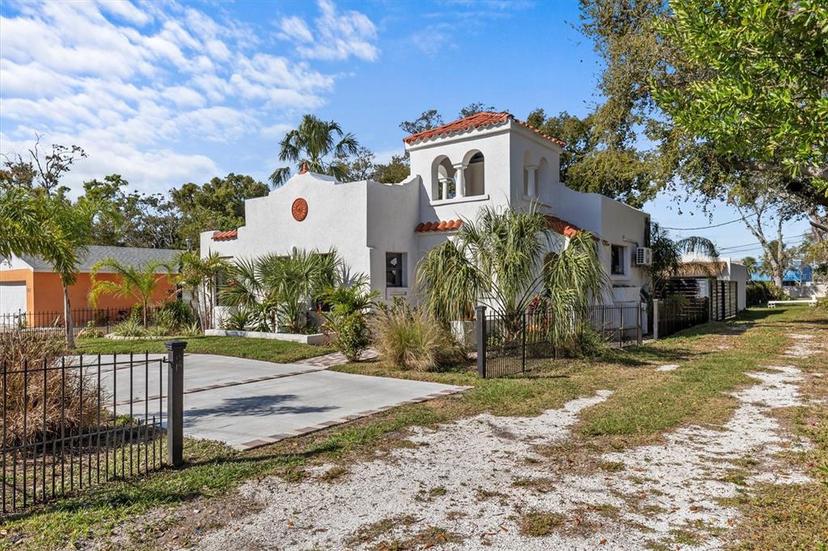 Picture of 2227 29Th Street S, St Petersburg FL 33712