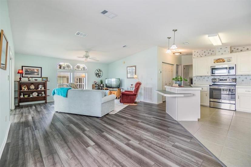 Picture of 37443 Gill Avenue, Zephyrhills FL 33541