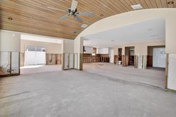 Picture of 535 Johns Pass Avenue, Madeira Beach, FL 33708