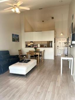 Picture of 6826 Stones Throw Circle N Unit 11305, St Petersburg, FL 33710