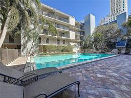 Picture of 105 4 Ne Unit 501, St Petersburg, FL 33701