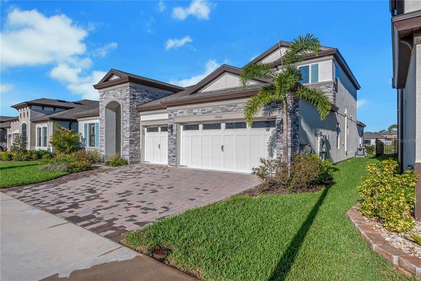 Picture of 14522 Woodland Spur Drive, Lithia FL 33547