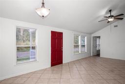 Picture of 902 Estelle Ave, Brandon, FL 33511