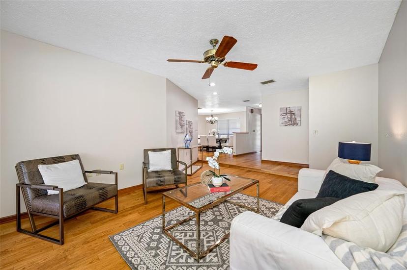 Picture of 1906 Del Oro Court, Dunedin FL 34698
