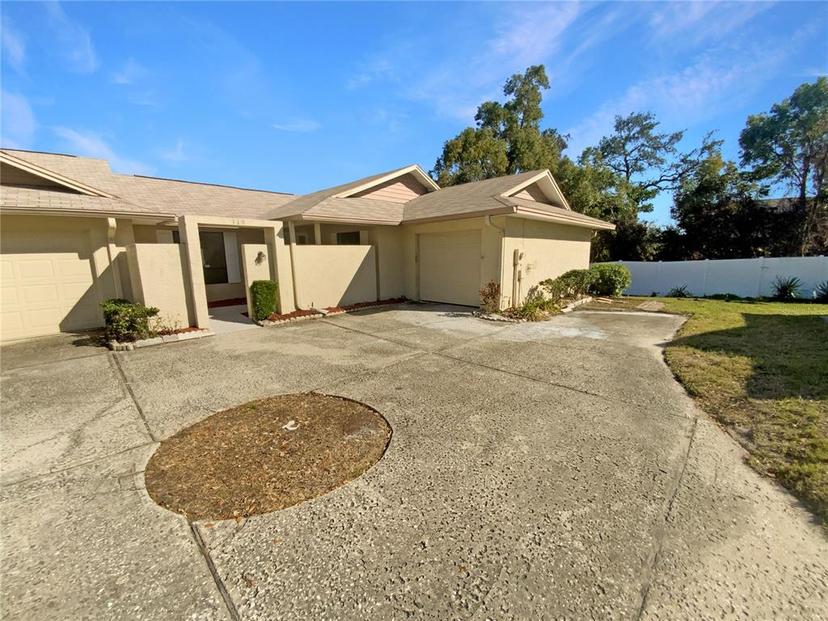 Picture of 110 Lakeside Colony Drive, Tarpon Springs FL 34689