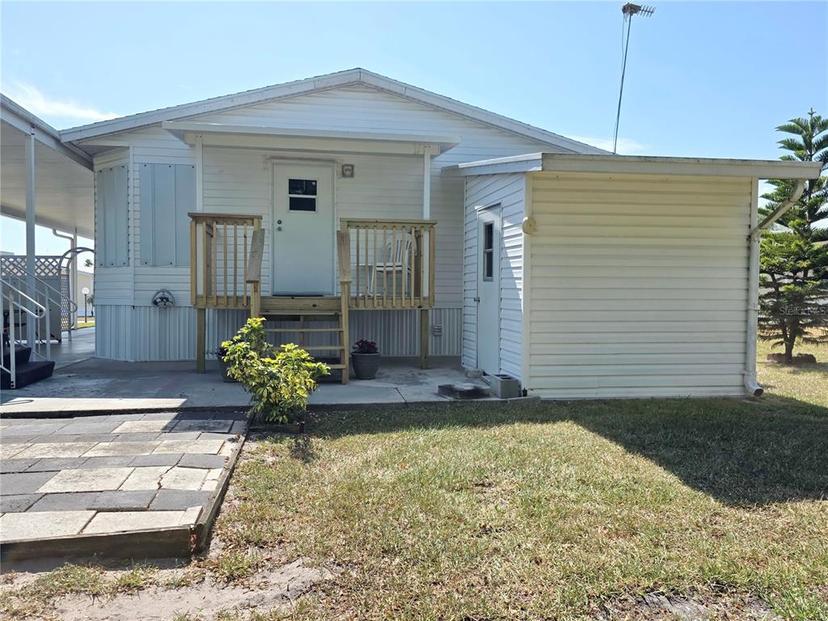 Picture of 1601 Us Highway 441 Se Unit 24, Okeechobee FL 34974