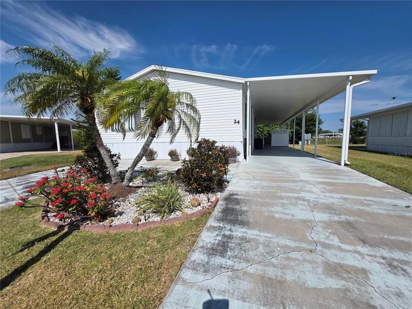 Picture of 1601 Us Highway 441 Se Unit 24, Okeechobee FL 34974