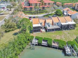 Picture of 4312 Sunray Court Unit 36, Tampa, FL 33615