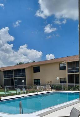 Picture of 130 E Johnson Avenue Unit 201, Lake Wales, FL 33853