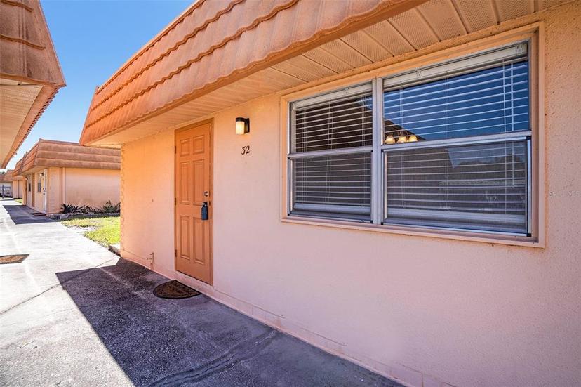 Picture of 1801 Bedford Ln # 32, Sun City Center FL 33573