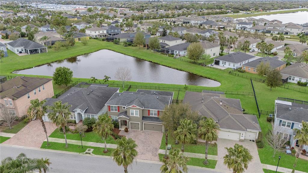 Picture of 11330 Lake Lucaya Drive, Riverview, FL 33579
