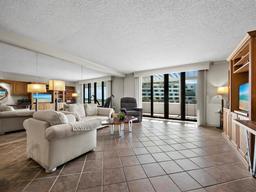 Picture of 1485 Gulf Of Mexico Drive Unit 205, Longboat Key, FL 34228