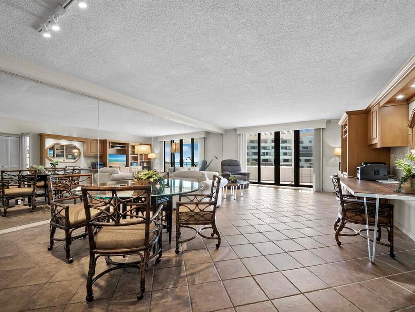 Picture of 1485 Gulf Of Mexico Drive Unit 205, Longboat Key FL 34228