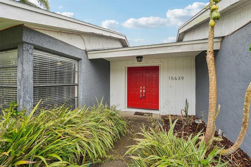 Picture of 15639 Bear Creek Drive, Tampa FL 33624
