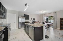 Picture of 3818 Willow Walk Drive, Palmetto, FL 34221