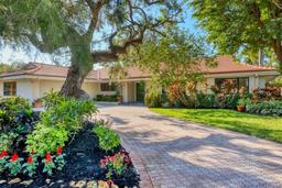 Picture of 1610 S Lake Shore Drive, Sarasota, FL 34231