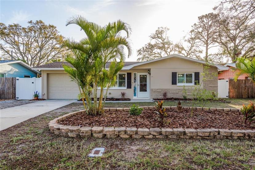 Picture of 2005 Harvard Avenue, Dunedin FL 34698