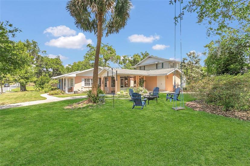 Picture of 936 N Baker Street, Mount Dora FL 32757