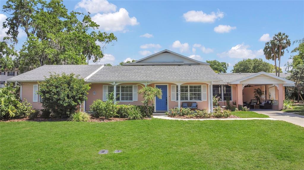 Picture of 936 N Baker Street, Mount Dora, FL 32757