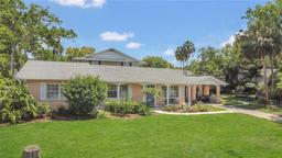 Picture of 936 N Baker Street, Mount Dora, FL 32757