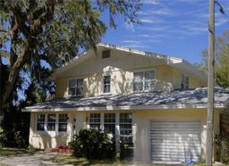 Picture of 114 1St Street Nw, Fort Meade, FL 33841