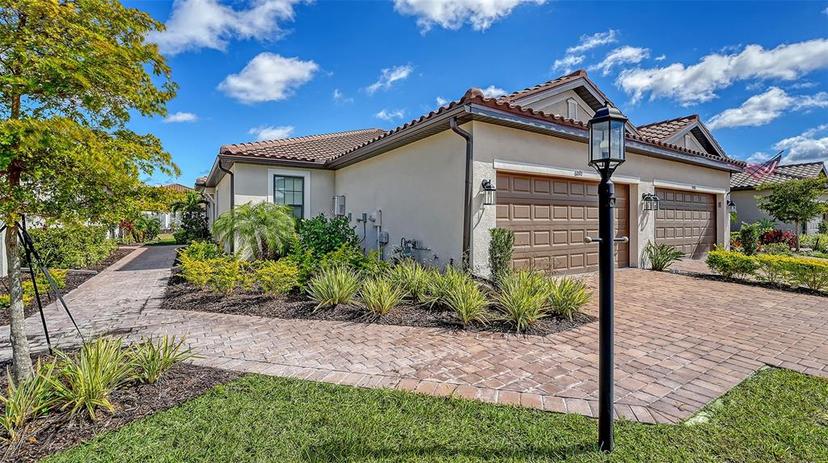 Picture of 6070 Mesa Glen, Bradenton FL 34203